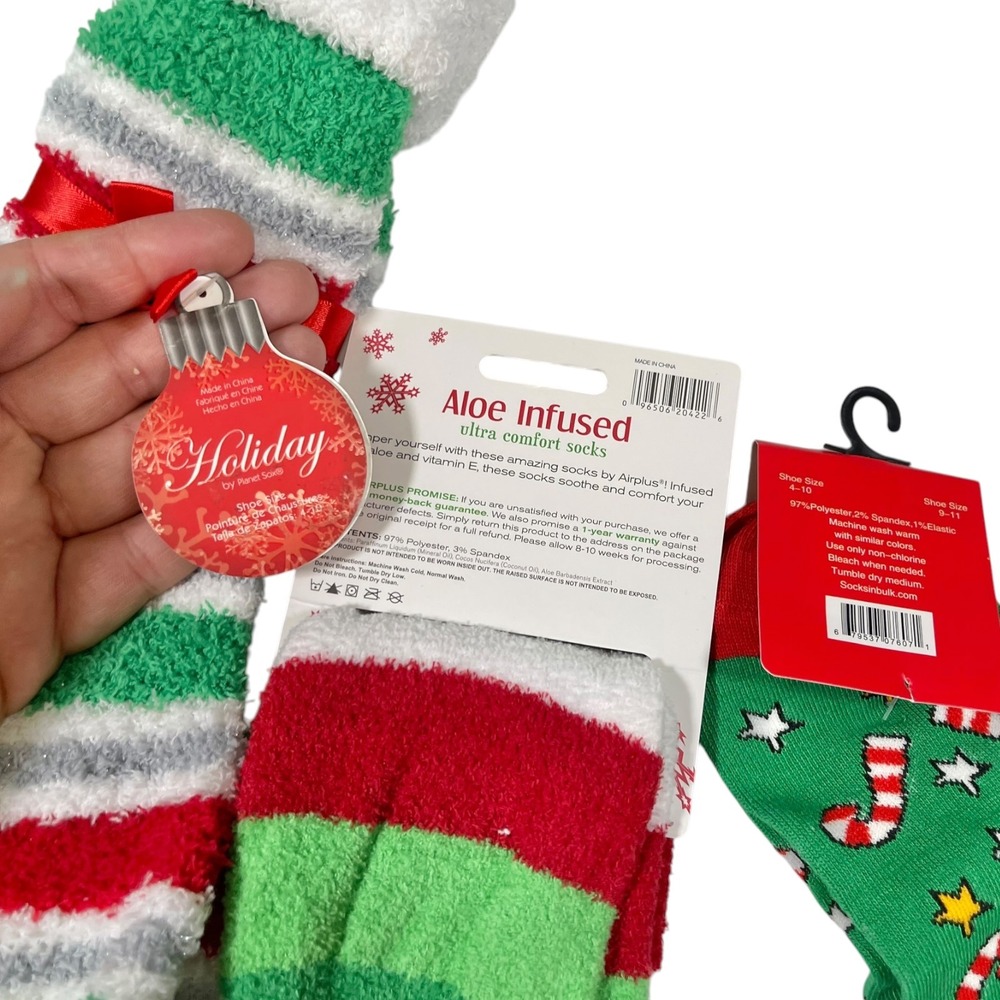 Airplus Yacht & Smith 4-10 Green Red Holiday Socks 3 Pair Bundle Elf Christmas